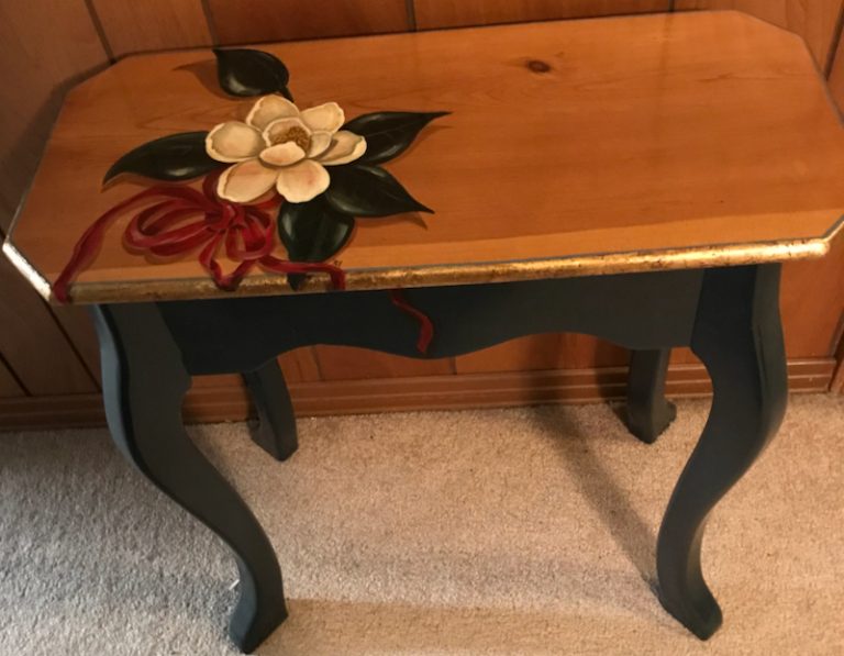 Magnolia table